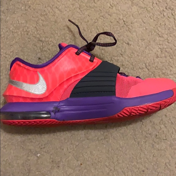 Kevin Durant 7’s Nike Shoe - Picture 3 of 3